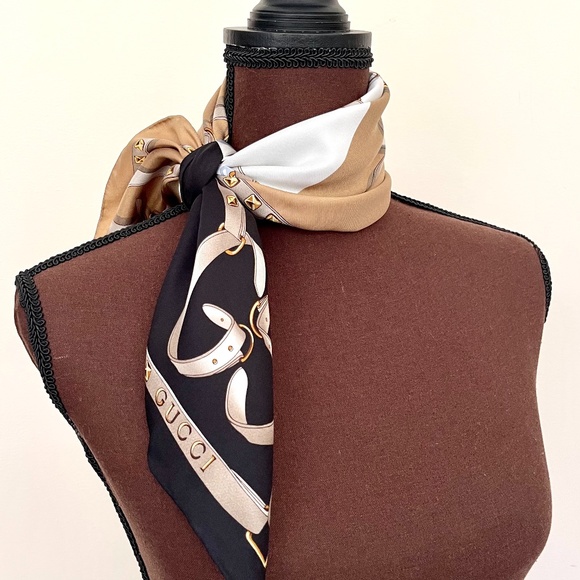 New Gucci Logo Chains Color-Block Black Beige Silk Scarf with Gucci Gift Box - Picture 11 of 12